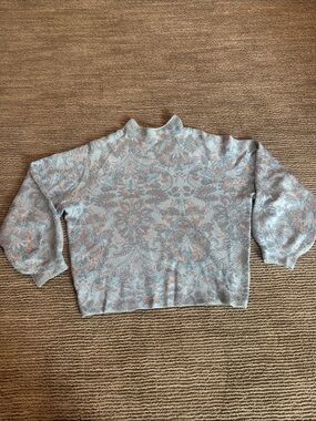 XL Anthropologie cropped sweater sparkly flowers.